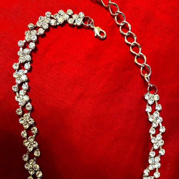 Choker - Picture 2 of 2